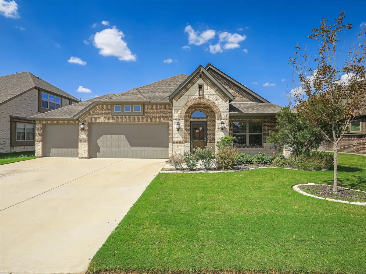1916 Nightfall Drive, Alvarado, TX 76009 - #1