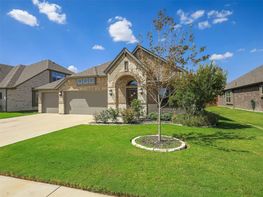 1916 Nightfall Drive, Alvarado, TX 76009 - #2