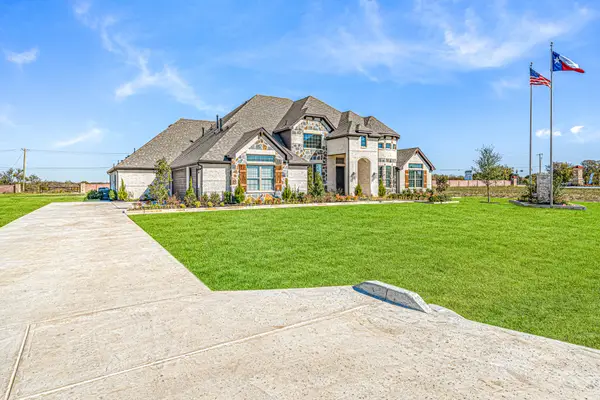 132 Liv Meadow Way, Waxahachie, TX 75165