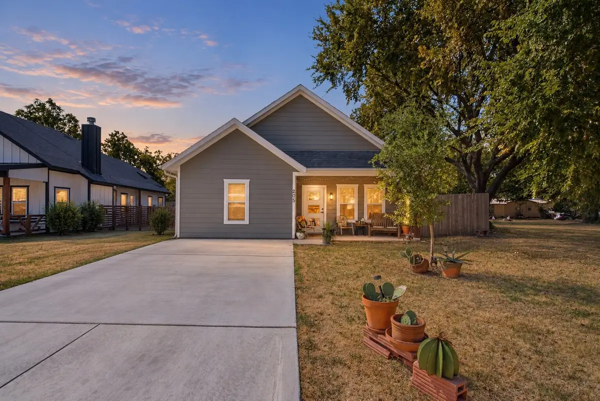 205 Owens Street, Bridgeport, TX 76426 - #1