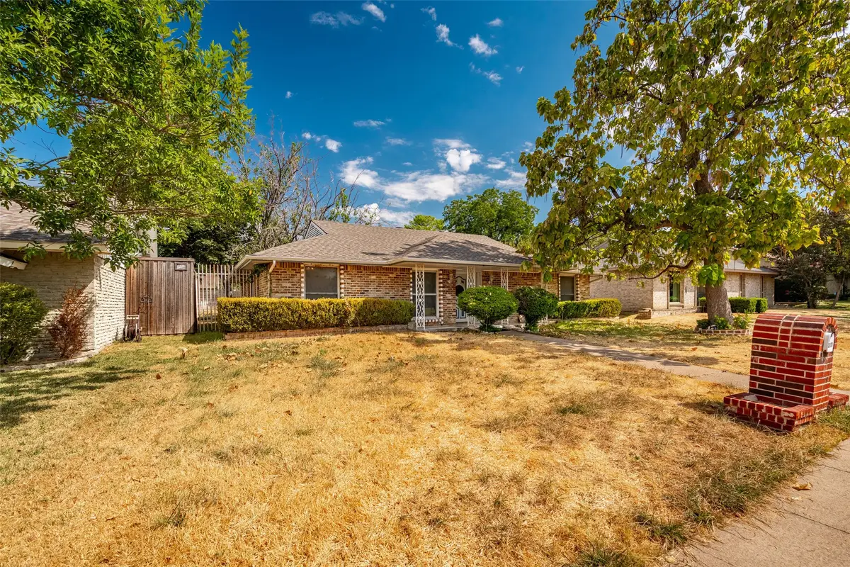 3131 Lockmoor Lane, Dallas, TX 75220 - #1