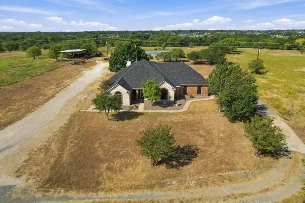 4218 Fm 66, Waxahachie, TX 75167