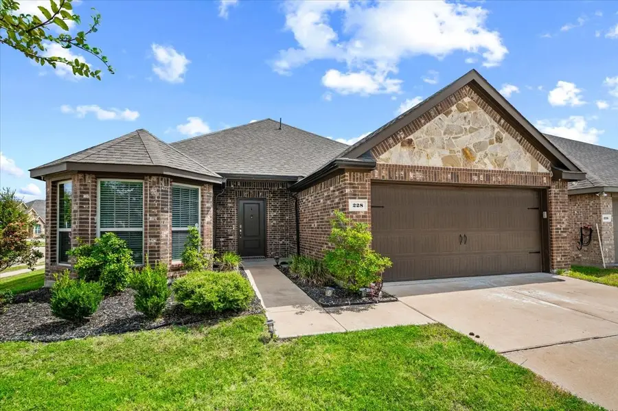 228 Garden Grove Drive, Waxahachie, TX 75165 - #2