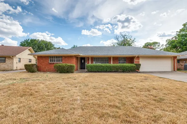 1713 Briardale Court, Arlington, TX 76013