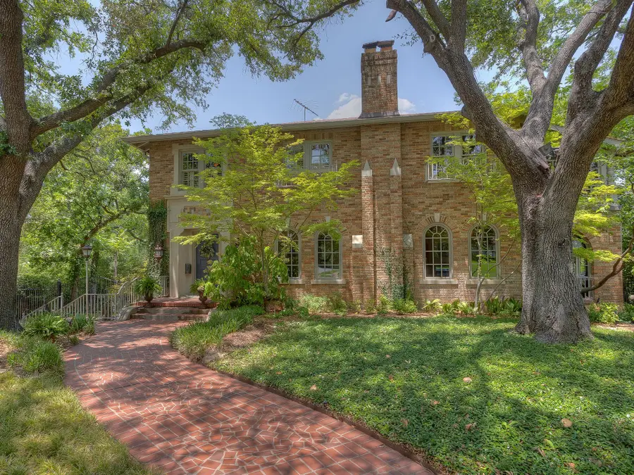 2401 Stadium Drive, Fort Worth, TX 76109 - #2