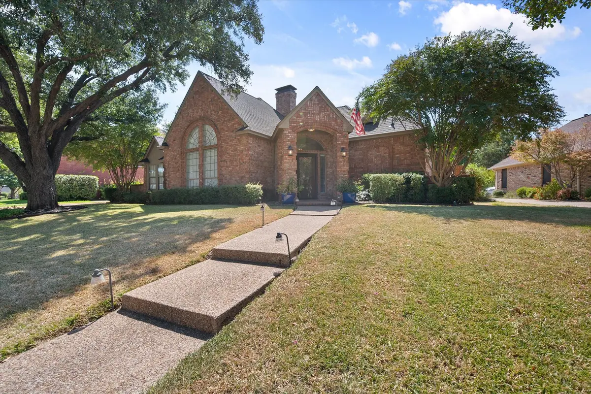 523 Cooper Street, Grand Prairie, TX 75052 - #1
