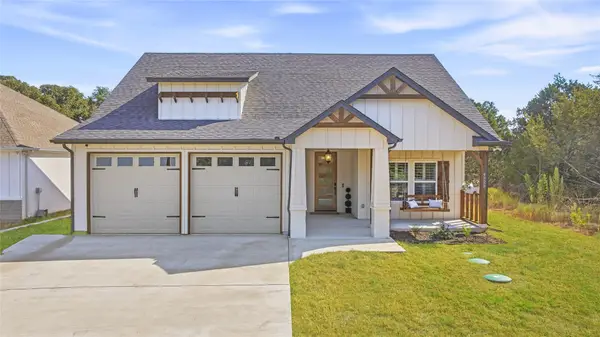 4825 Wichita Street, Granbury, TX 76048