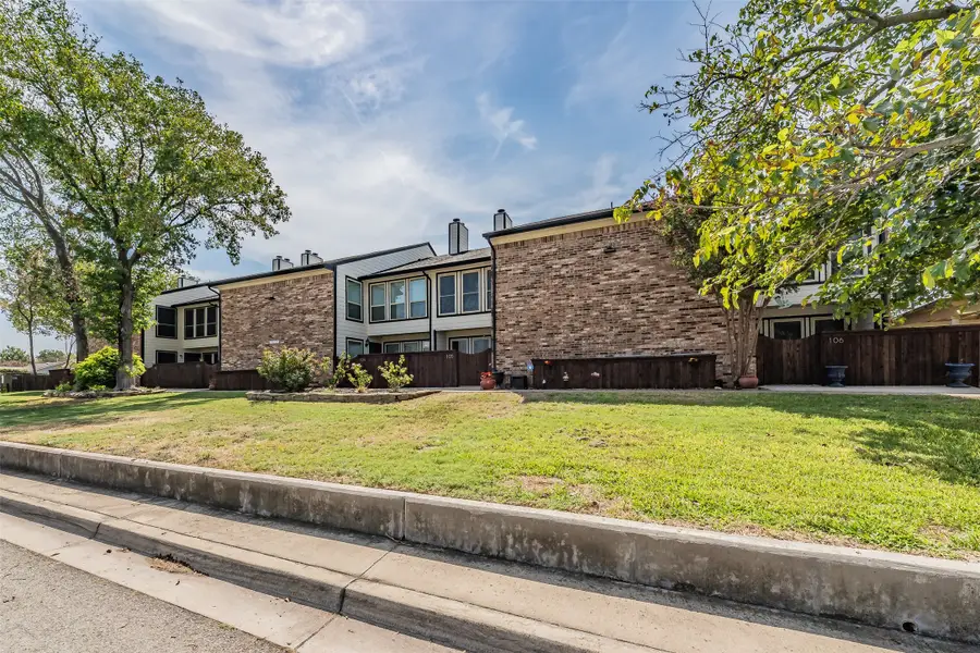 714 E Wall Street #105, Grapevine, TX 76051 - #3