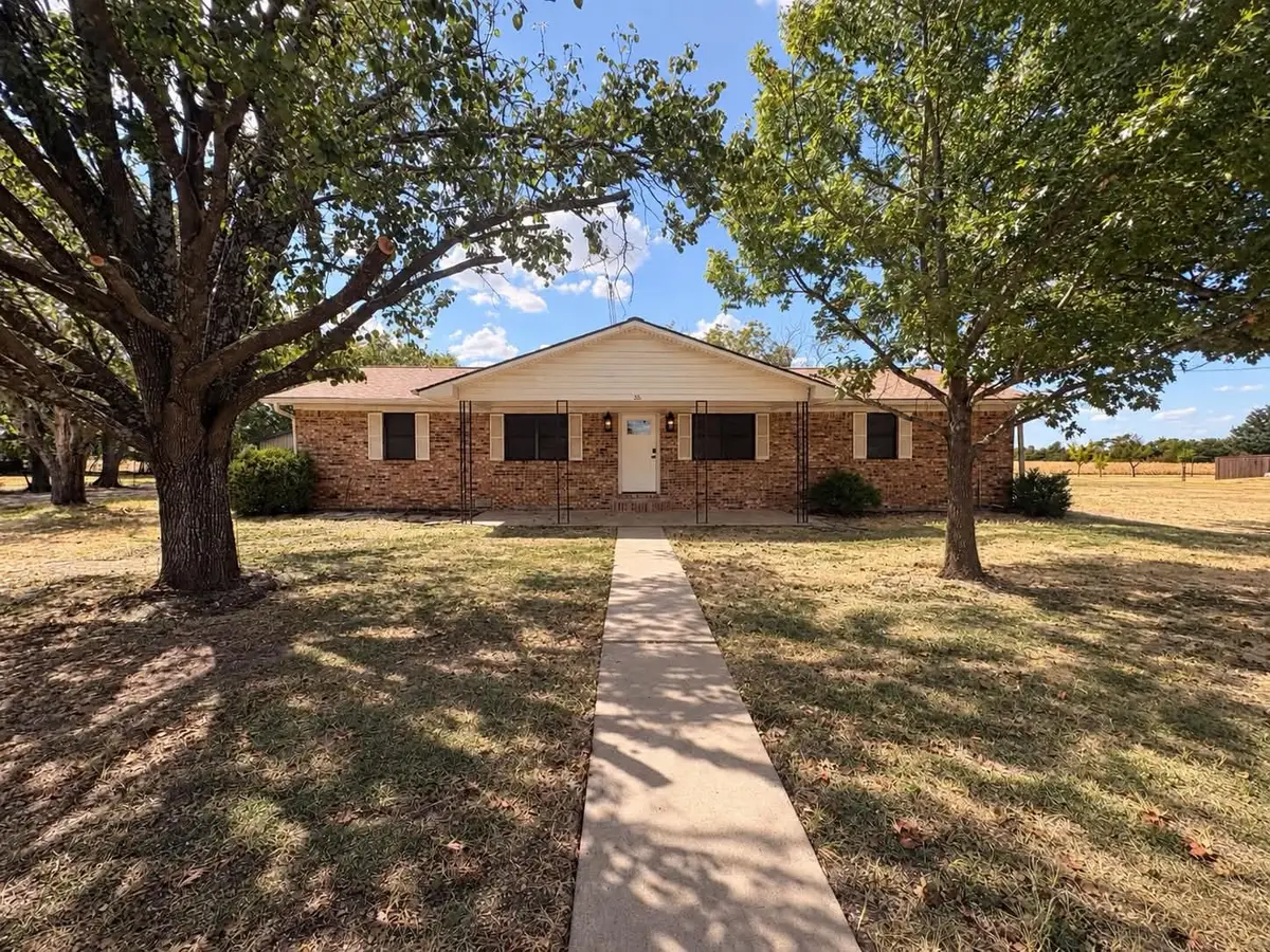 801 N Main St, Dodd City, TX 75438 - #1