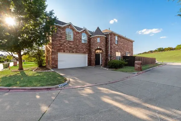 2300 Springmere Drive, Arlington, TX 76012