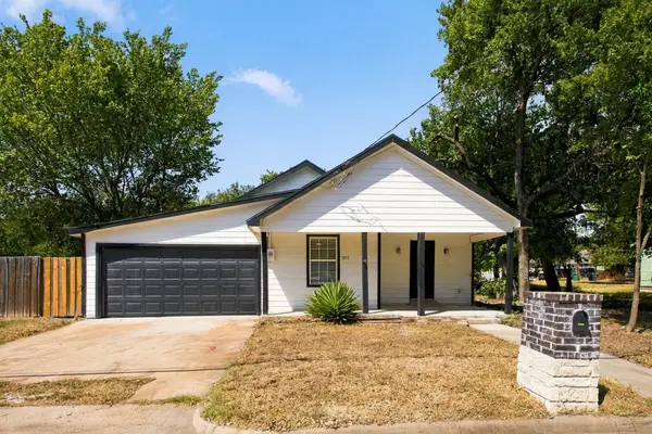 807 Wyatt Street, Waxahachie, TX 75165