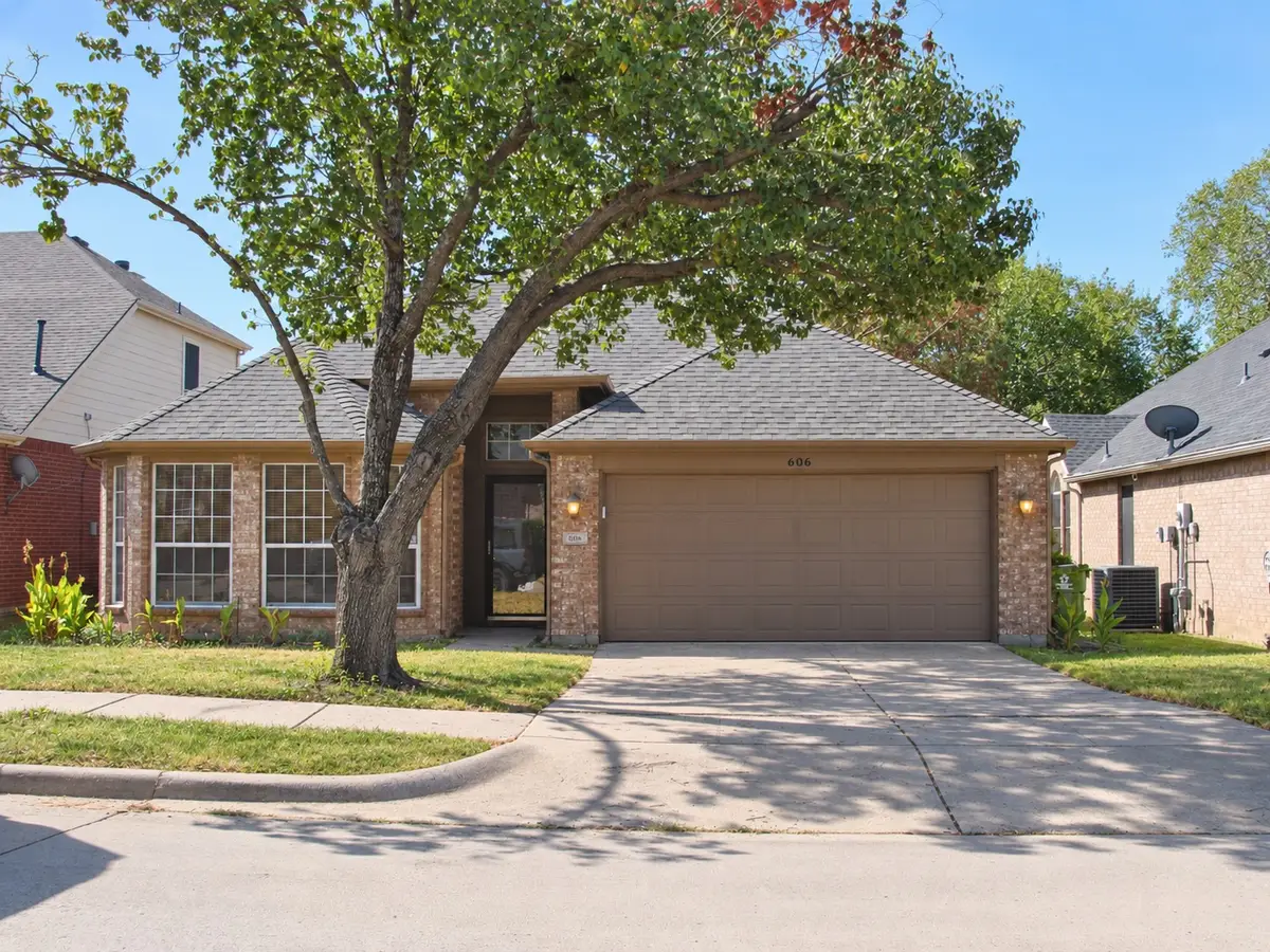606 Lake Bridge Drive, Lake Dallas, TX 75065 - #1