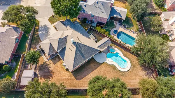 2405 Warwick Circle, McKinney, TX 75072