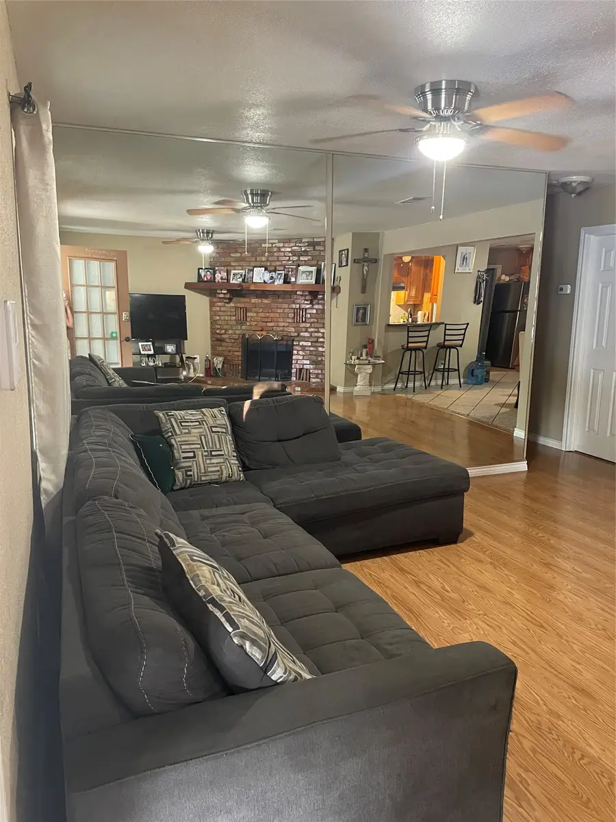 325 Sparks Drive, Grand Prairie, TX 75051 - #2