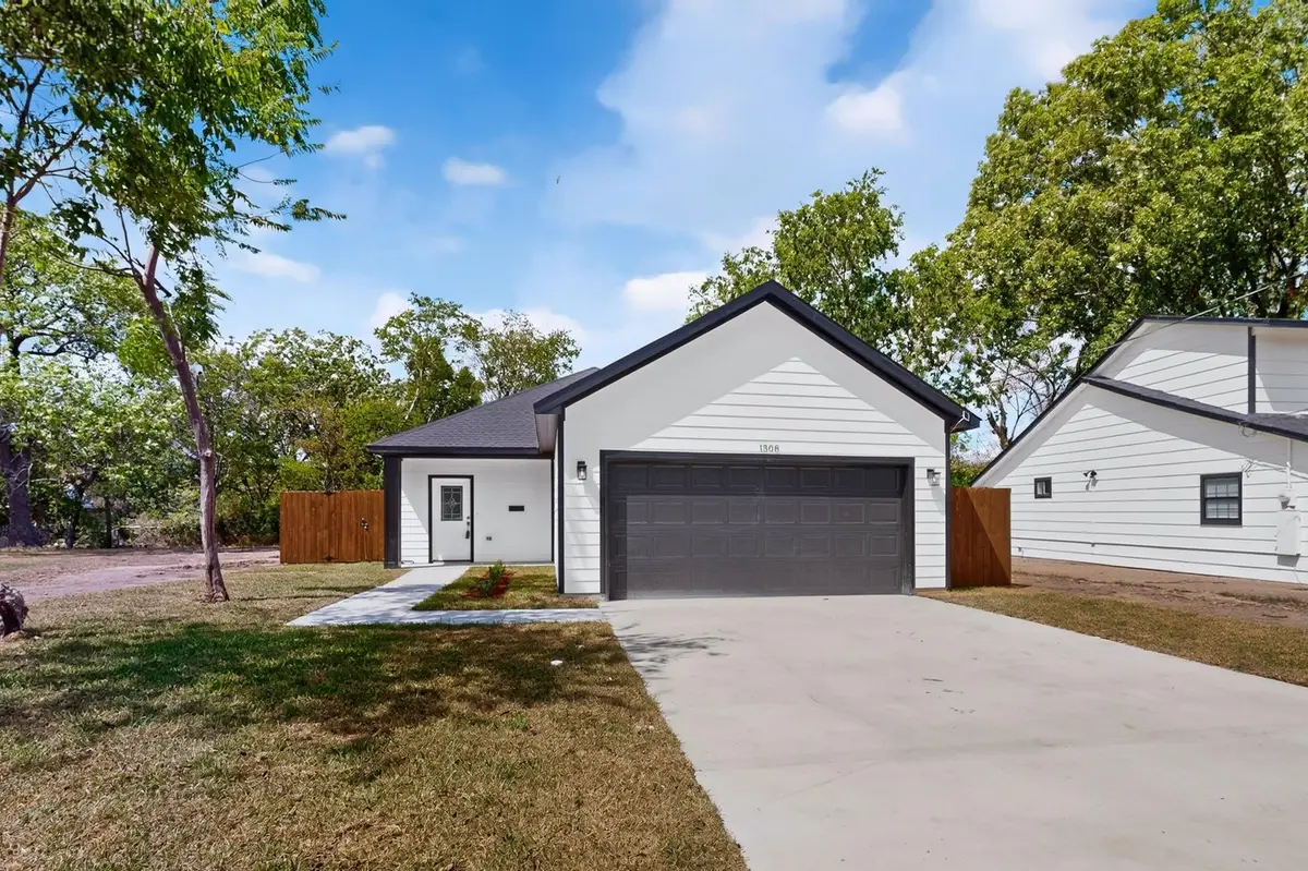 1308 E Collin Street, Corsicana, TX 75110 - #1