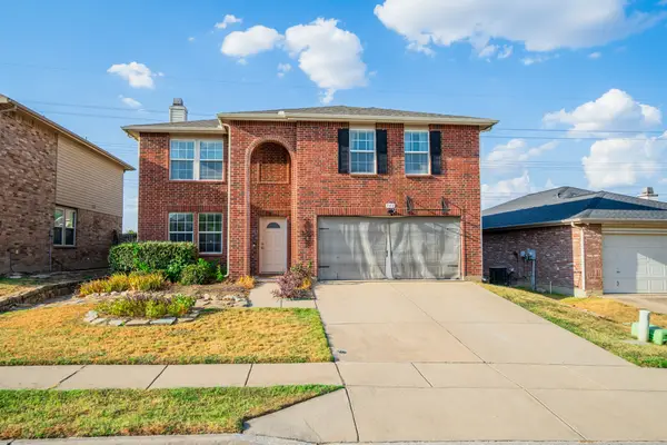 748 Granite Ridge Drive, Fort Worth, TX 76179