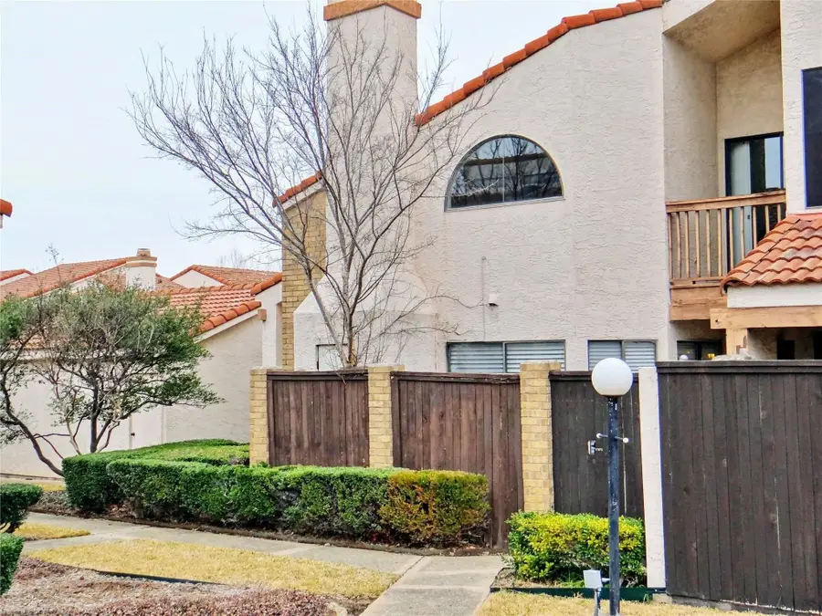 517 Ranch Trail #127, Irving, TX 75063 - #2