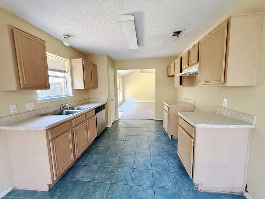 326 King Arthur Drive, Weatherford, TX 76086 - #3