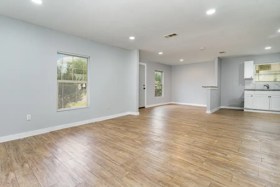 1322 Galloway Avenue, Dallas, TX 75216 - #2