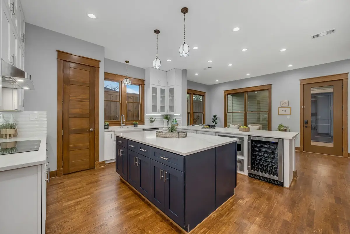 6045 Velasco Avenue, Dallas, TX 75206 - #1