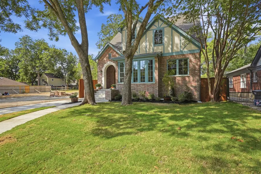2212 Carleton Avenue, Fort Worth, TX 76107 - #3