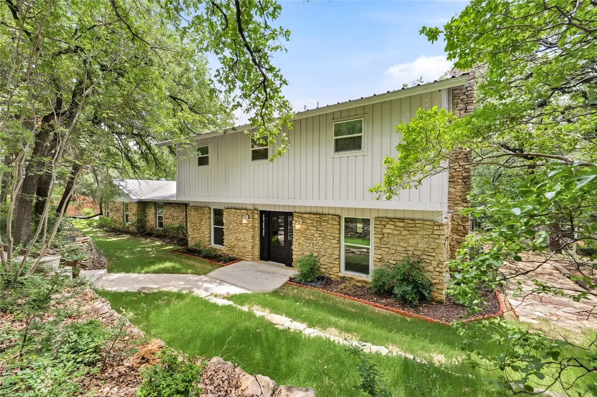 2127 Los Robles Street, Grapevine, TX 76051 - #1