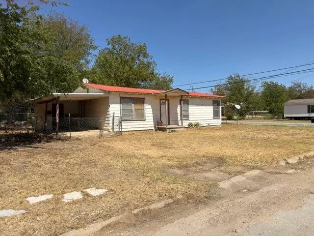 602 Peterson Drive, Jacksboro, TX 76458 - #2