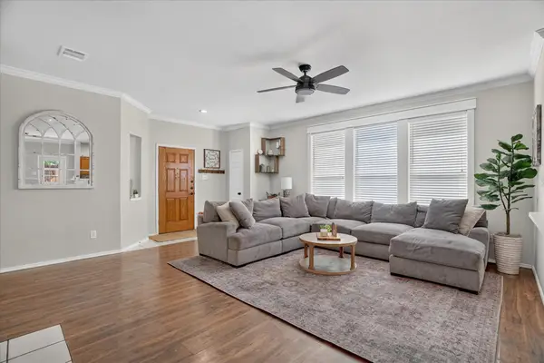 8425 Greylock Court, Fort Worth, TX 76137