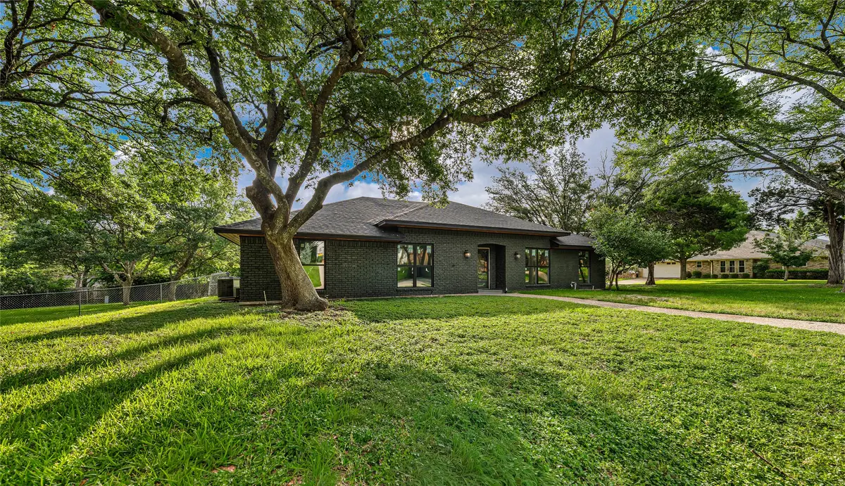 9917 Sandalwood Drive, Woodway, TX 76712 - #1