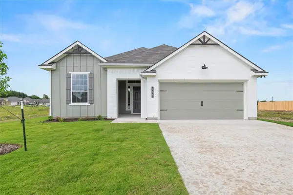 106 Jenjira Way, McGregor, TX 76657