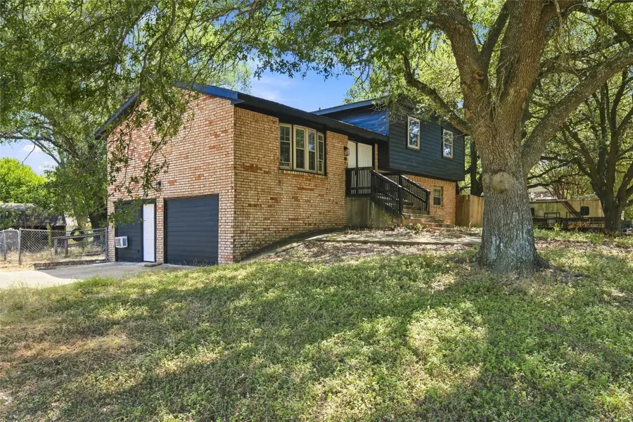 1302 N Bailey Street, Mexia, TX 76667 - #2