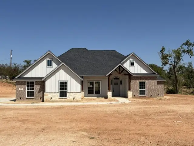 882 Eagles Way, Springtown, TX 76082 - #1