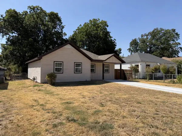 1205 Oak Street, Grand Prairie, TX 75050