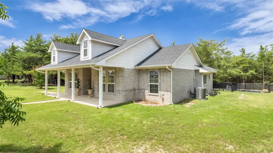 1011 Sister Grove Road, Van Alstyne, TX 75495 - #2