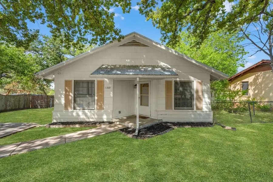 1309 N Elm Street, Weatherford, TX 76086 - #2