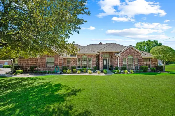 100 Post Oak Lane, Waxahachie, TX 75165