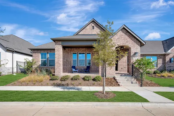 2085 Pine Grove Lane, Arlington, TX 76005
