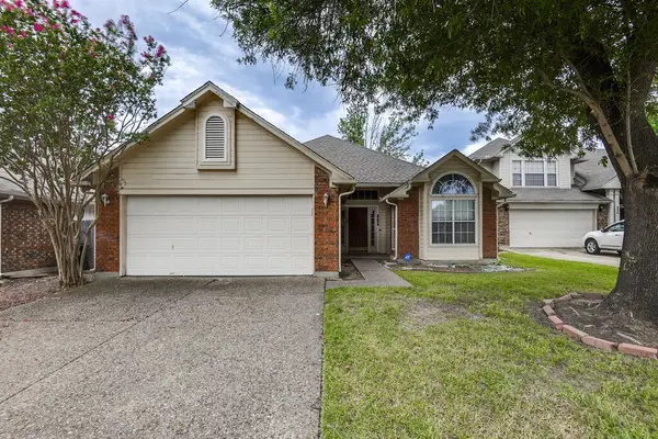 952 Freshwood Court, Arlington, TX 76017