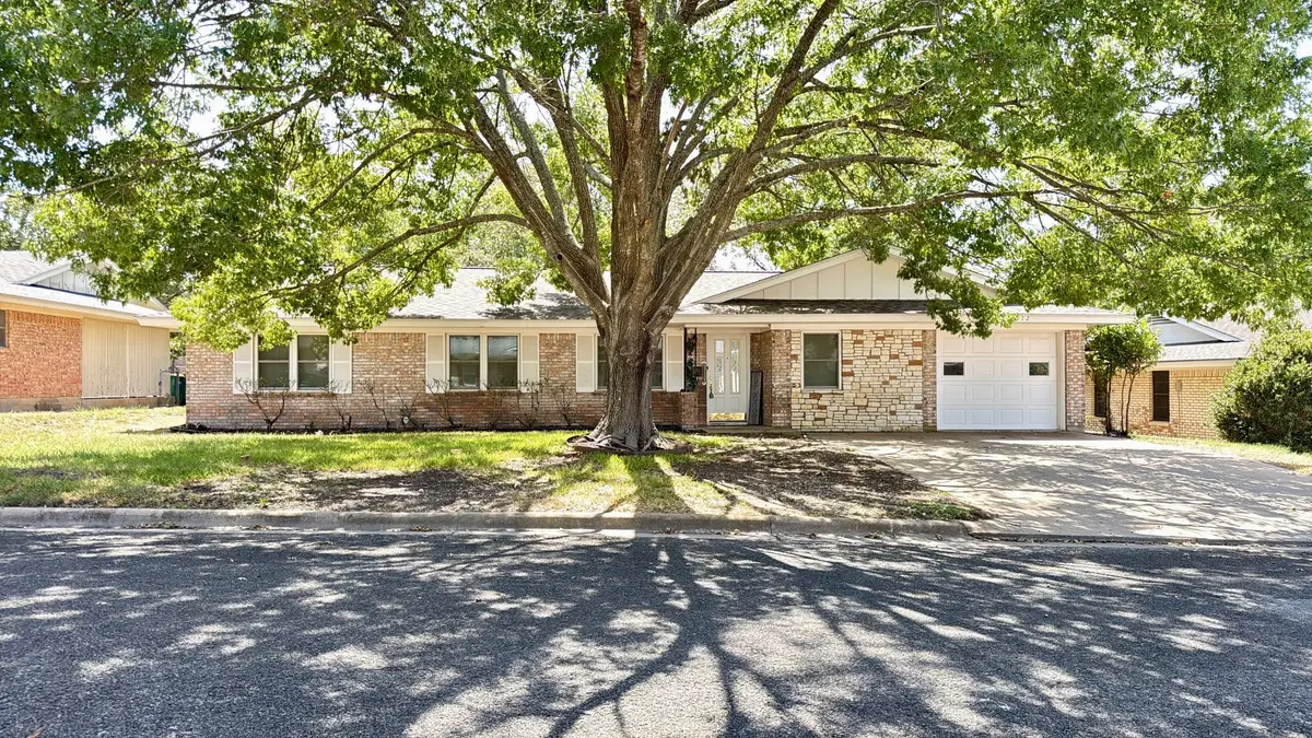 2512 Lowrey Drive, Gatesville, TX 76528 - #1