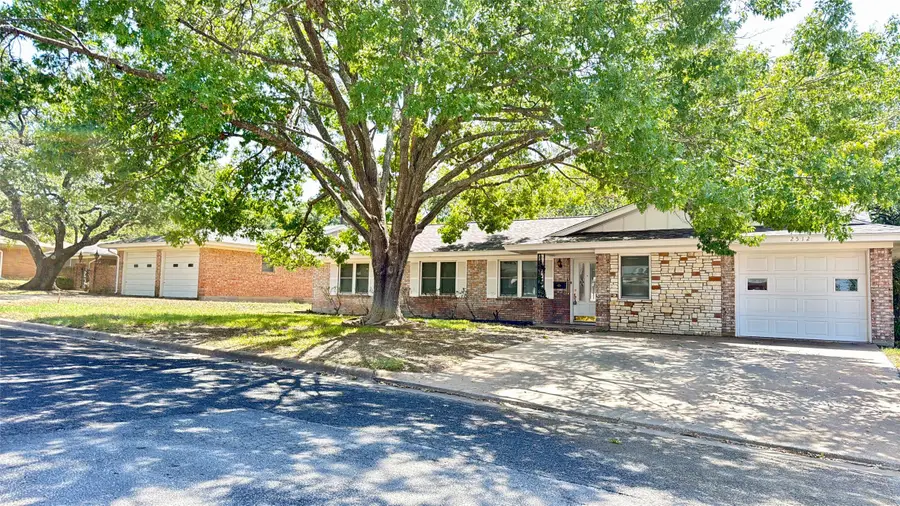 2512 Lowrey Drive, Gatesville, TX 76528 - #2