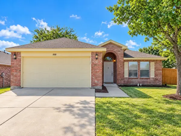 800 Castlewick Court, Arlington, TX 76018