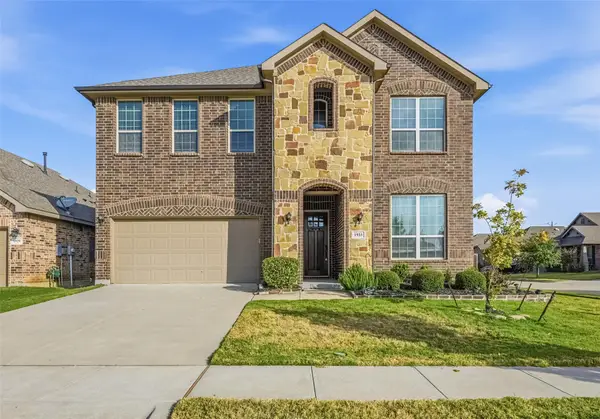 1933 Steppe Trail Drive, Aubrey, TX 76227