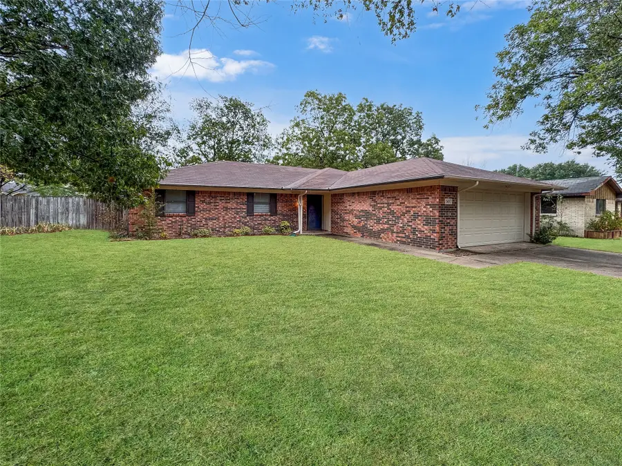 507 Quail Run Street, Greenville, TX 75402 - #2