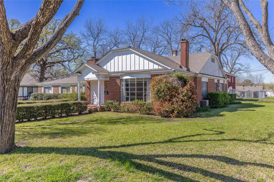 220 N Holly, Sherman, TX 75092 - #3