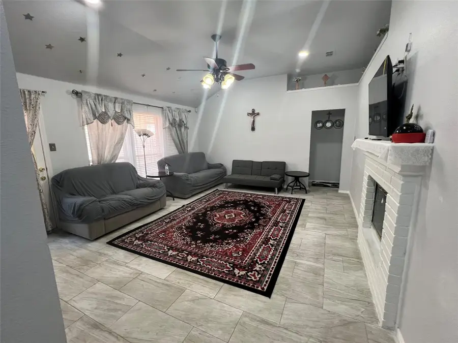 2332 Rushing Springs, Fort Worth, TX 76118 - #3