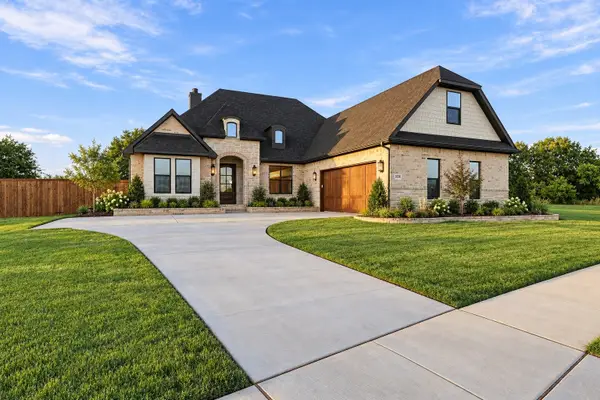 1830 Heritage Knoll Drive, Sherman, TX 75092