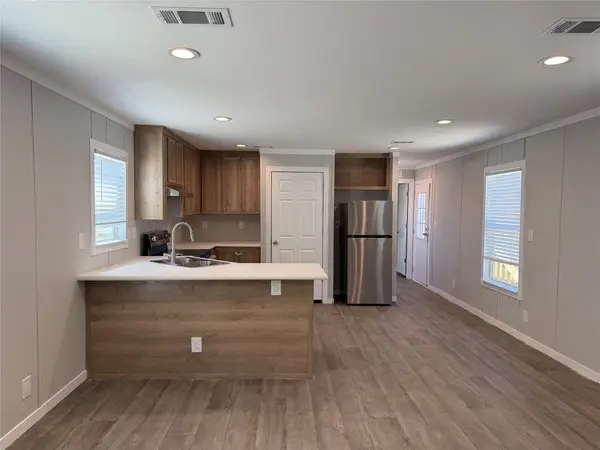 112 Overlook Trail, Azle, TX 76020