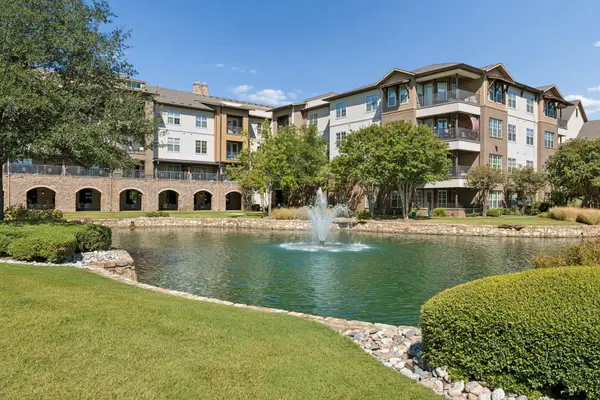 301 Watermere Drive #222, Southlake, TX 76092