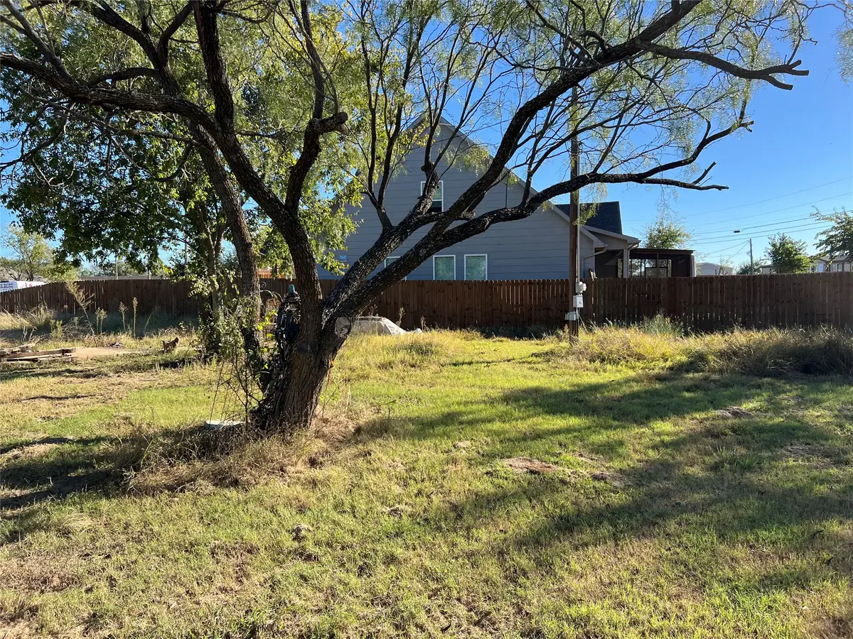 5601 Belaire Circle, Granbury, TX 76048 - #1