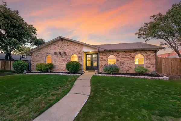 1905 Castille Drive, Carrollton, TX 75007